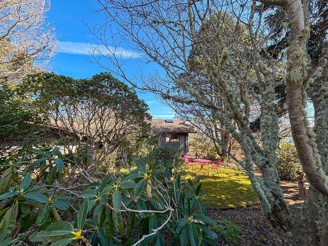 Building Photo - 951-953 3 Crabs Rd