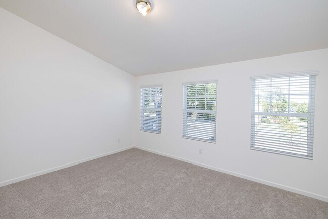 Building Photo - 278 Banbury Ln