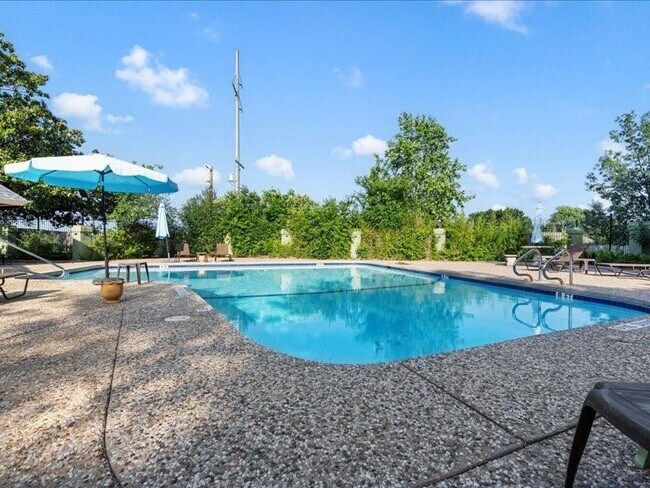 Building Photo - 1607 Coronado Hills Dr