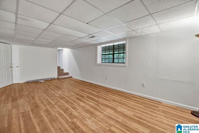 Building Photo - 3541 W Lakeside Dr
