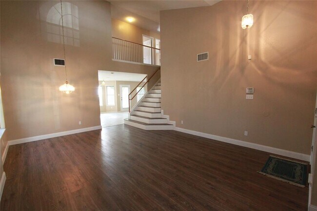 Building Photo - 3309 Kissman Dr