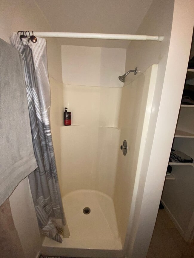 Building Photo - 9000 - EMERALD HILLS