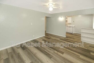 Building Photo - 1932 Ethan Wy