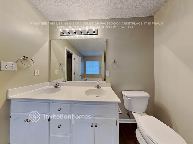 Building Photo - 145 Silver Birch Ln