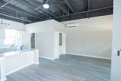 Building Photo - 2612 Castle St