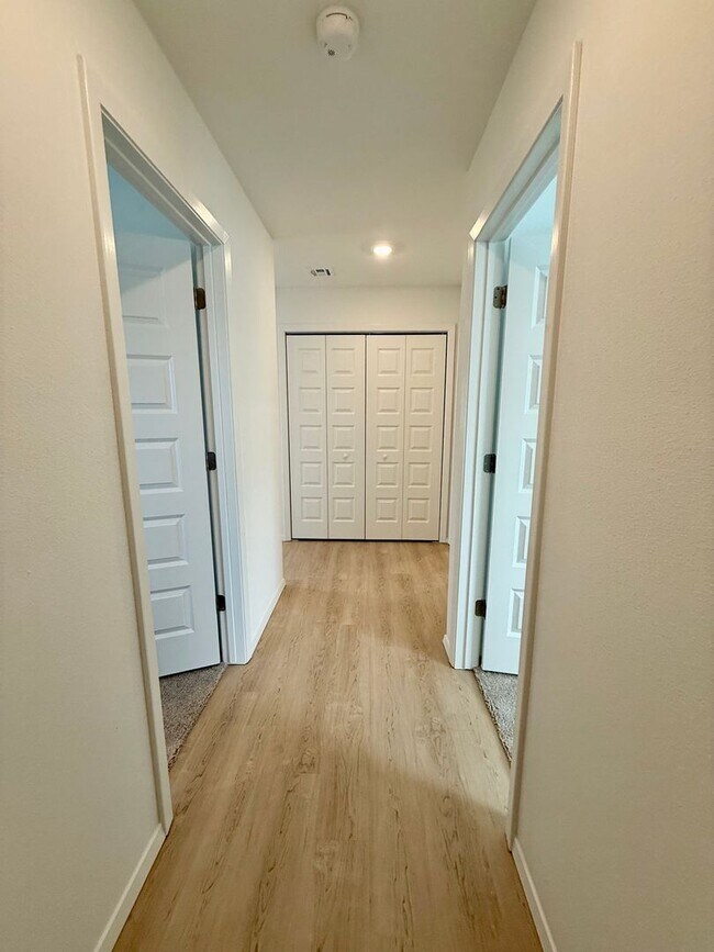 Building Photo - Brand New 3BD/2BA 2car garage W/D included