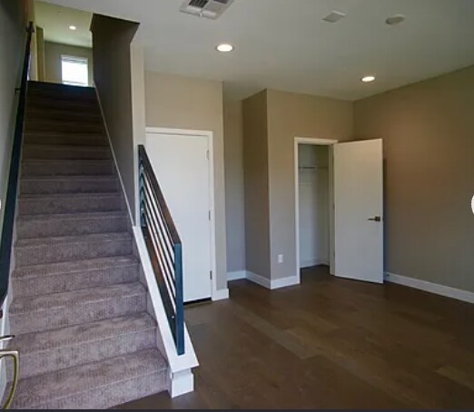 Flex room - 1427 Wood St