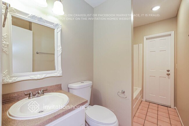 Building Photo - 8012 Cypress Dr N