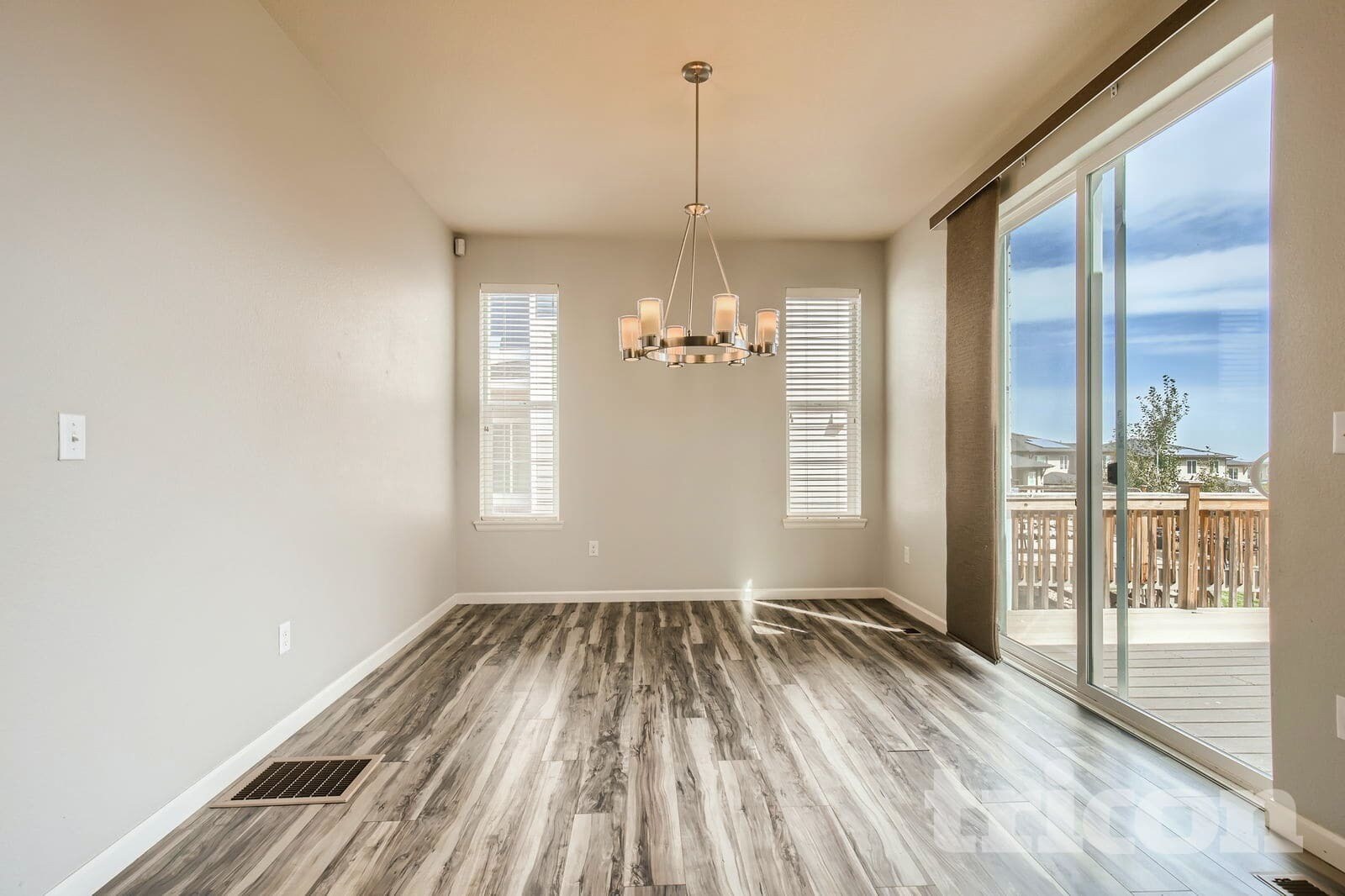 Building Photo - 9516 Juniper Way