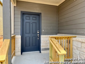 Building Photo - 204 Kinsley Wy