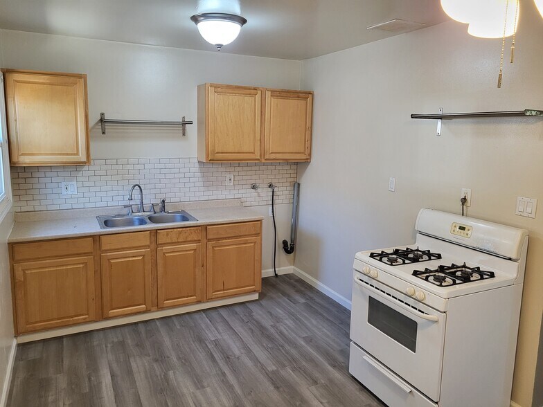 Building Photo - 4092 Green Ave