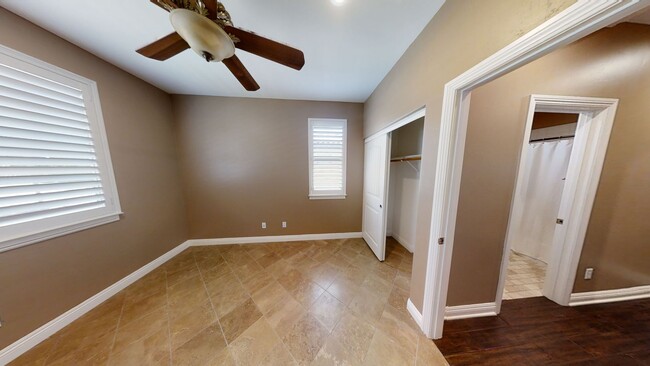 Building Photo - Exquisite 3 bed 2 bath luxury home in JP R...