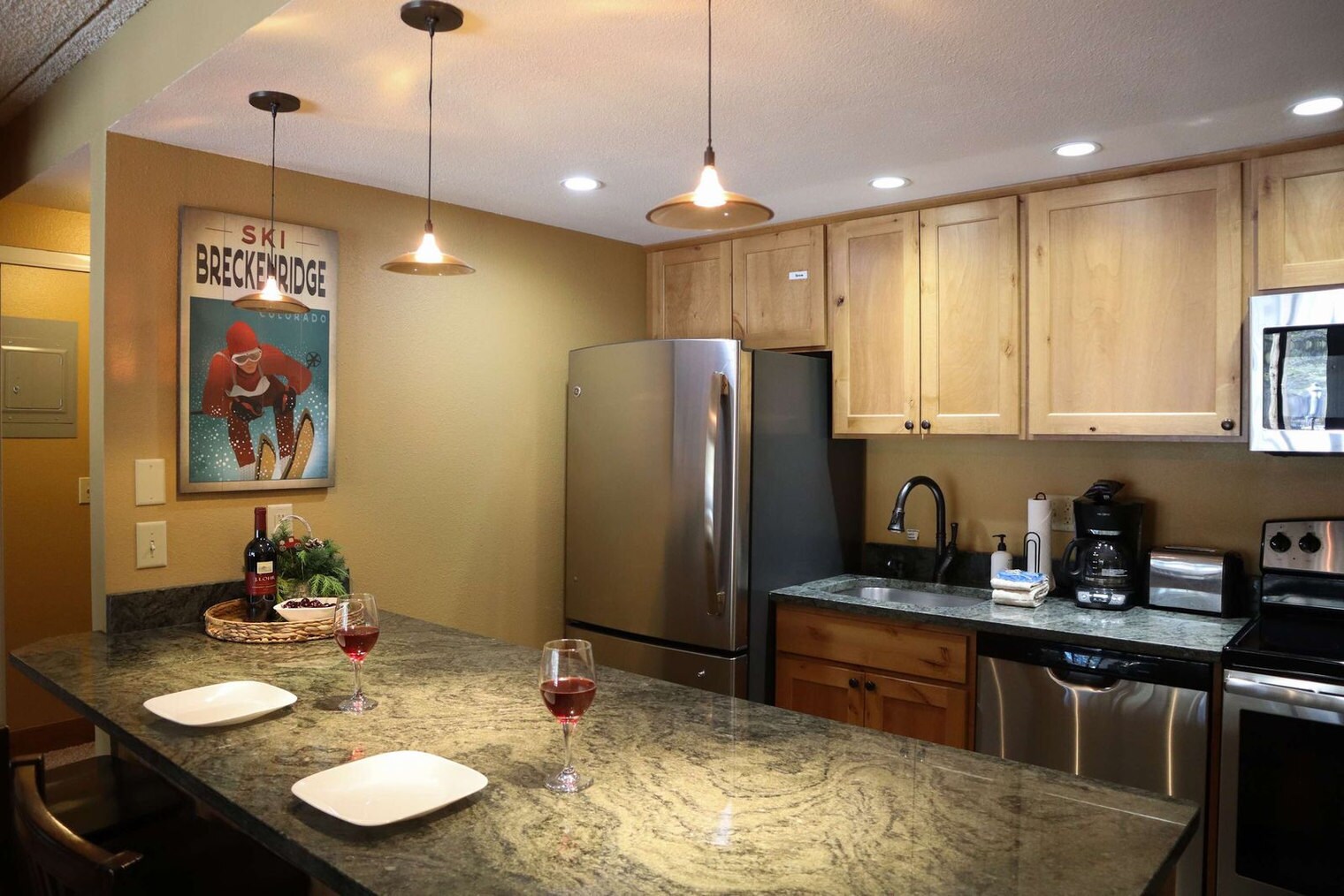 Building Photo - 455 Village Rd