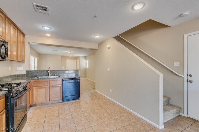 Building Photo - 1155 Paradise Garden Dr