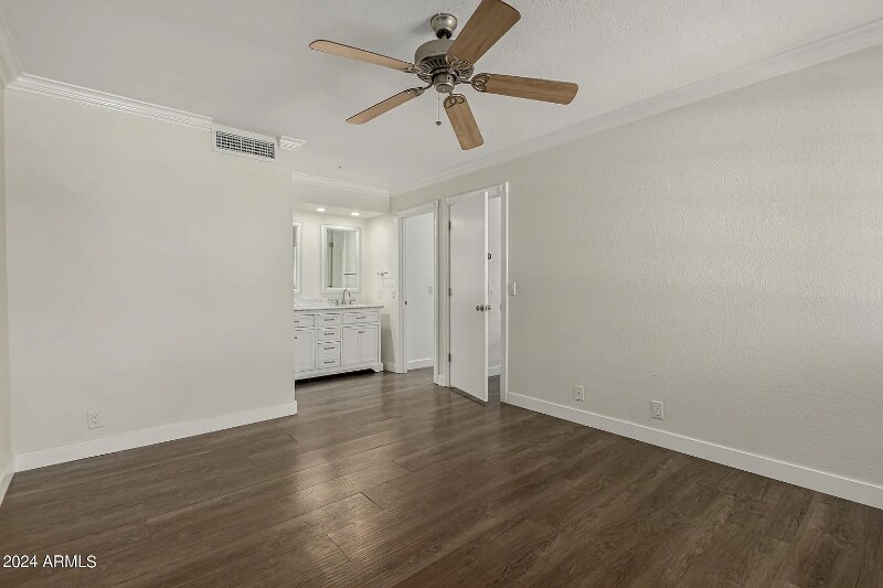 Building Photo - 8625 E Belleview Pl