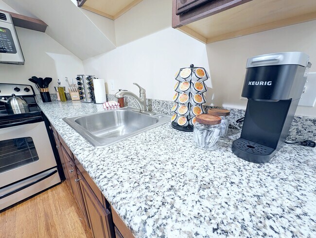 Building Photo - The Norm Appartments