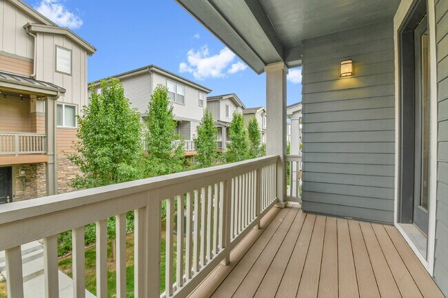 Building Photo - $2,620.95 - 3 Bed, 2.5 Bath Home in Aurora with AC and In Unit Laundry!