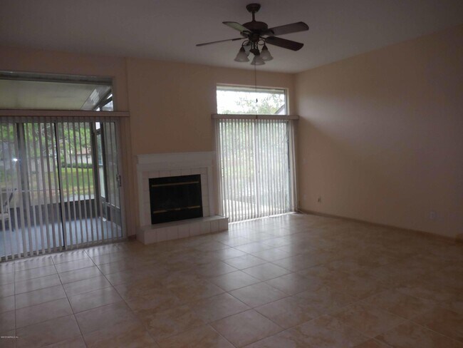 Building Photo - 2024 Hovington Cir W