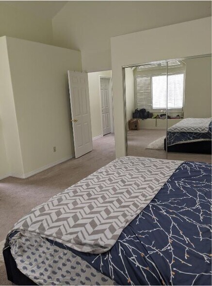 bedroom - 7323 Old Redmond Rd