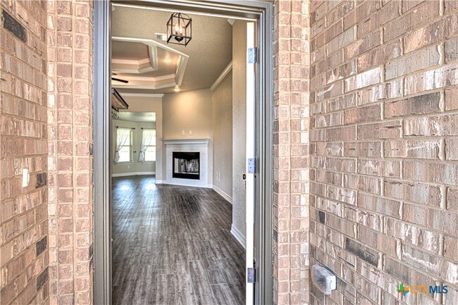 Building Photo - 1814 Rustic Manor Dr
