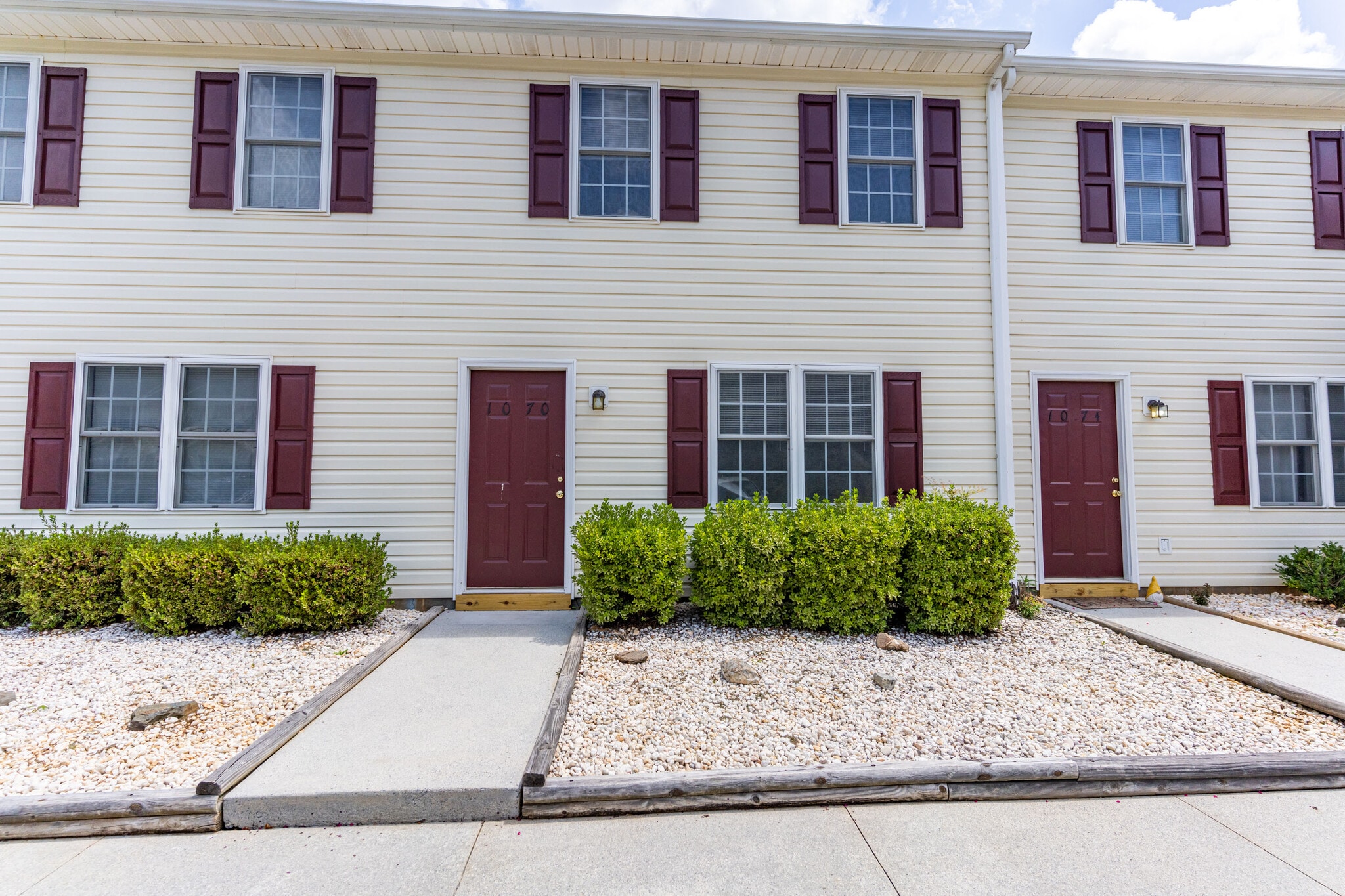 Building Photo - 1074 Blane Dr