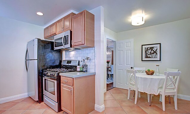 Breakfast Nook in Kitchen - 2315 S Cochran Ave