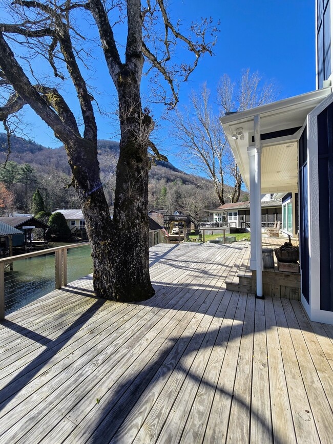 Building Photo - 151 Timpson Cove Rd