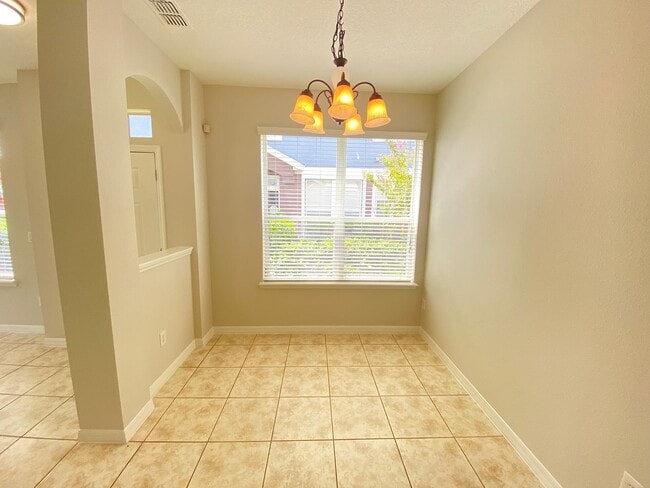 Building Photo - Gated Community!  Carter Glen Community 3/...