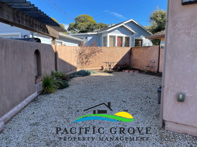 Building Photo - Beautiful Mediterranean 2-Bedroom House in...