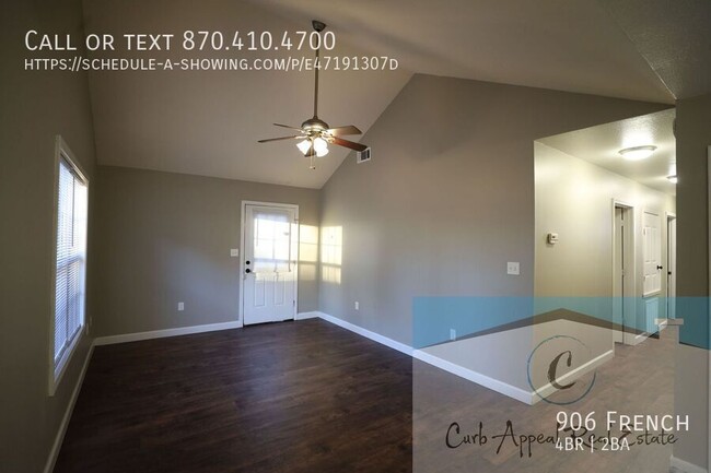 Building Photo - Spacious 4 bed 2 bath home