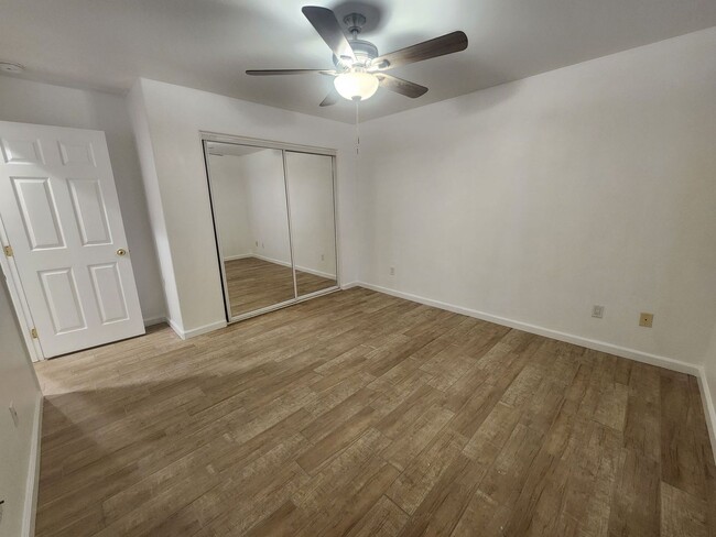 Building Photo - Newly Remodeled 3 Bedroom 2 Bath Home in C...