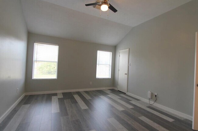 Building Photo - 4611 Parkstone Bend Ct