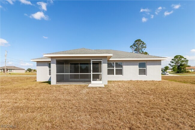 Building Photo - 308 NW 18th Ave