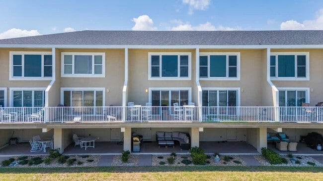 Building Photo - 2010 Ocean Front S