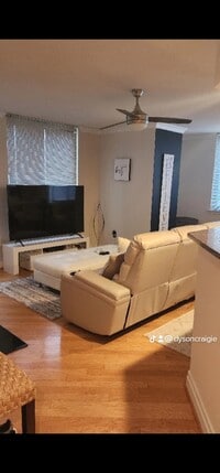 Building Photo - 414 Water St