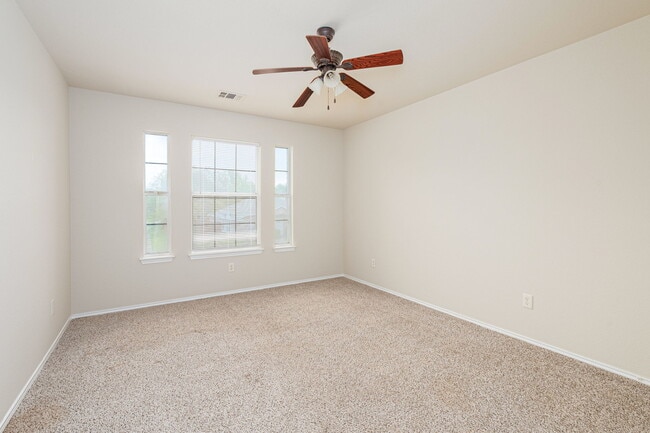 Building Photo - 2119 Oleander Way