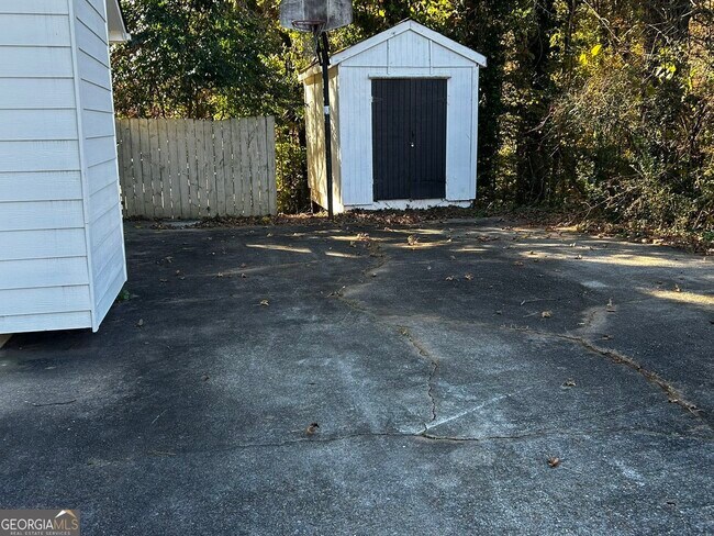 Building Photo - 155 Fay Dr