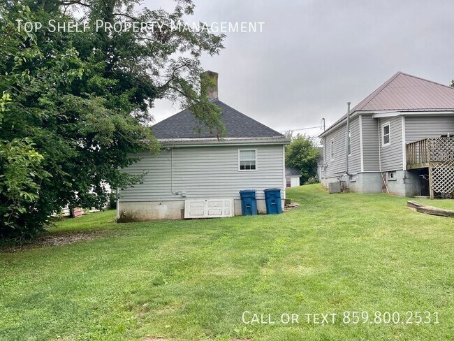 Building Photo - Quaint Two Bedroom House in Harrodsburg