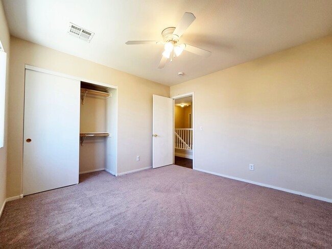 Building Photo - 3 Bed + Loft | 2.5 Bath | 1,946 SF
