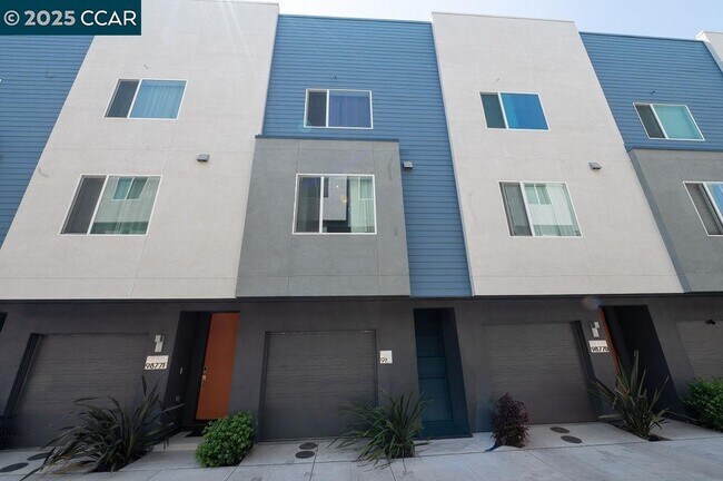 Building Photo - 9877 MacArthur Blvd