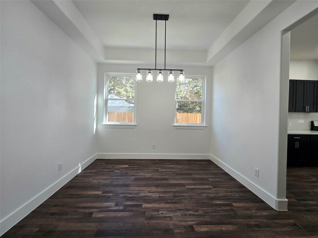 Building Photo - 14811 Wallach Dr