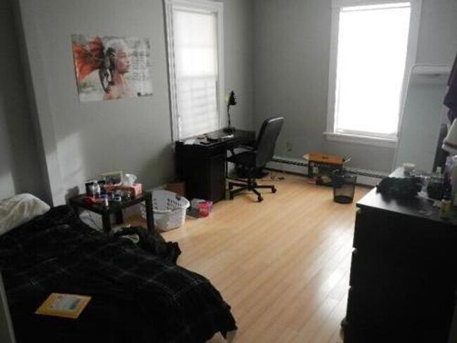 Building Photo - 245 Northampton St