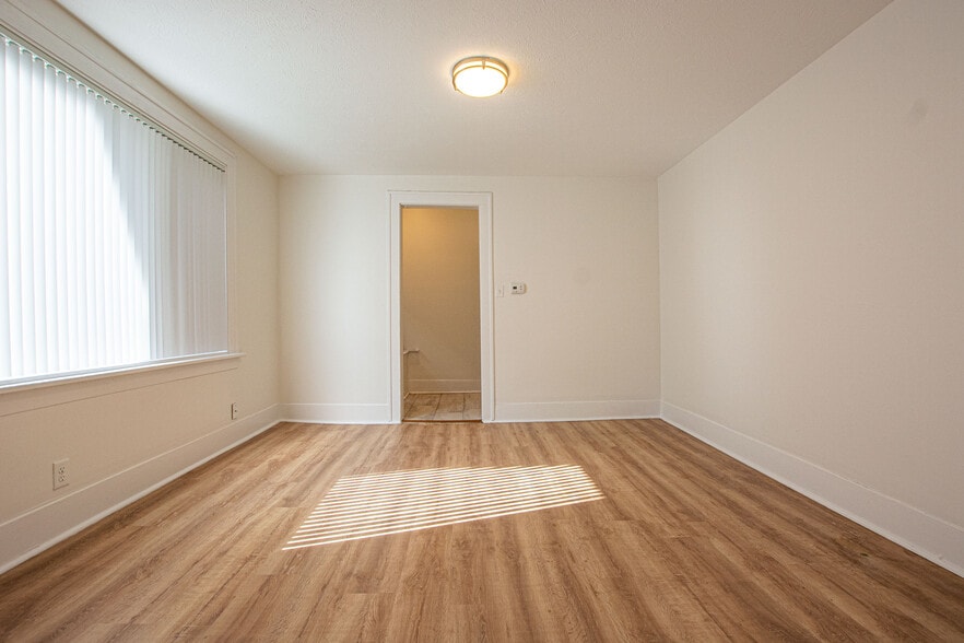 Building Photo - 106 N 38th St