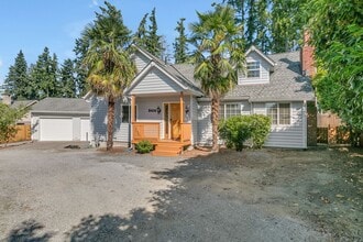 Building Photo - Updated Renton Retreat with Bonus Room, Fe...