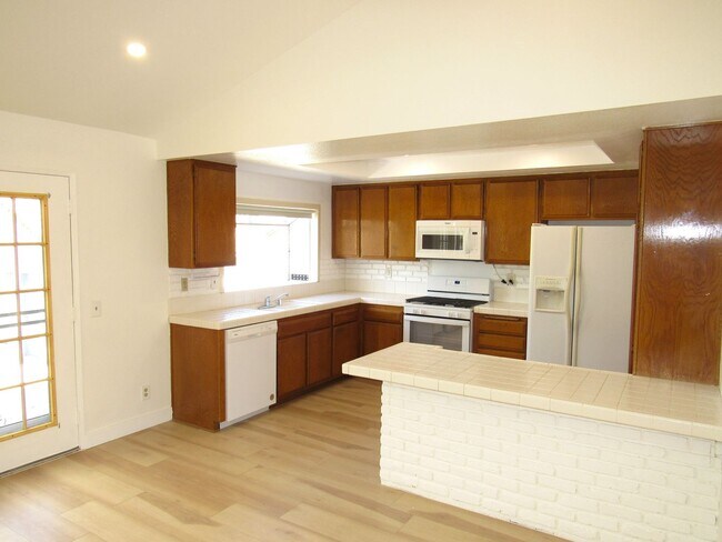 Building Photo - 1099 W Ontario Ave