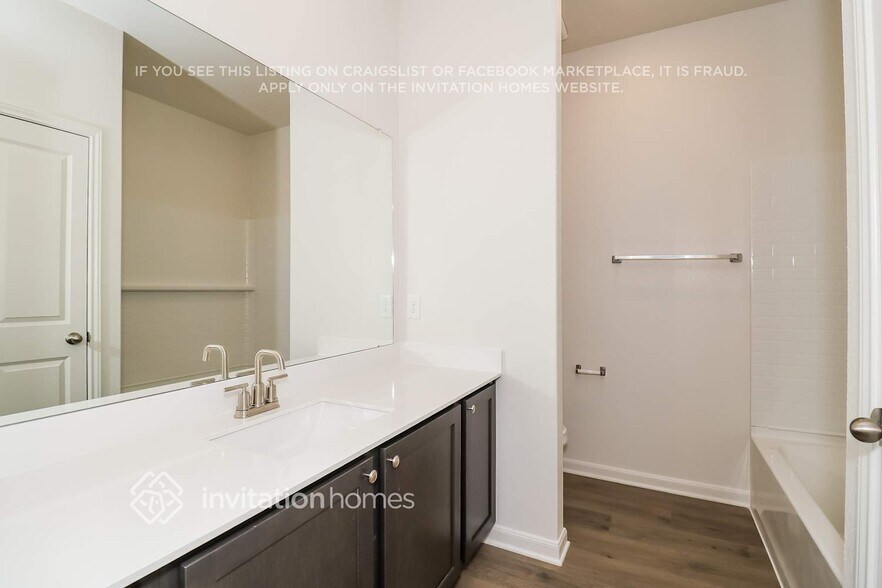 Building Photo - 1345 Wind Drift Wy