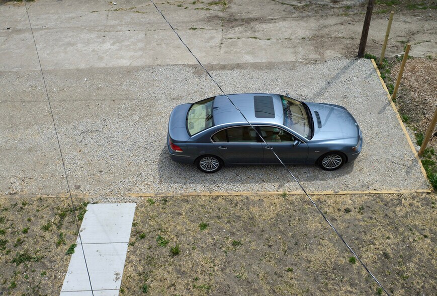 Parking (6 spaces total) - 644 Marston St