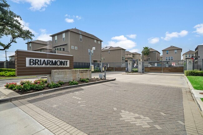 Building Photo - 8604 Hollyoaks Creek Ln