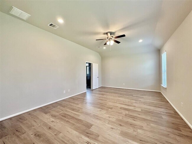 Building Photo - 28707 Forest Pass Ln