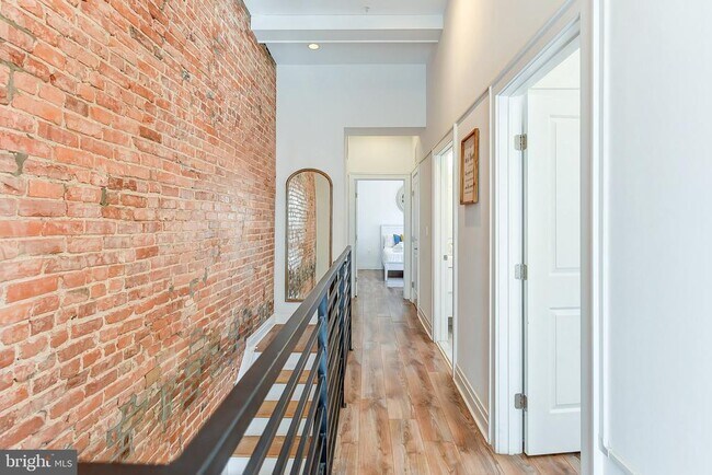 Building Photo - 1101 S St NW